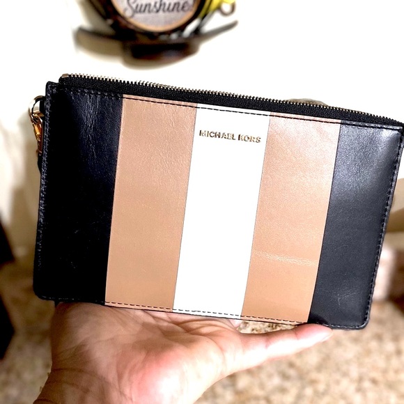 💕Michael Kors signature logo wallet clutch - Picture 3 of 11
